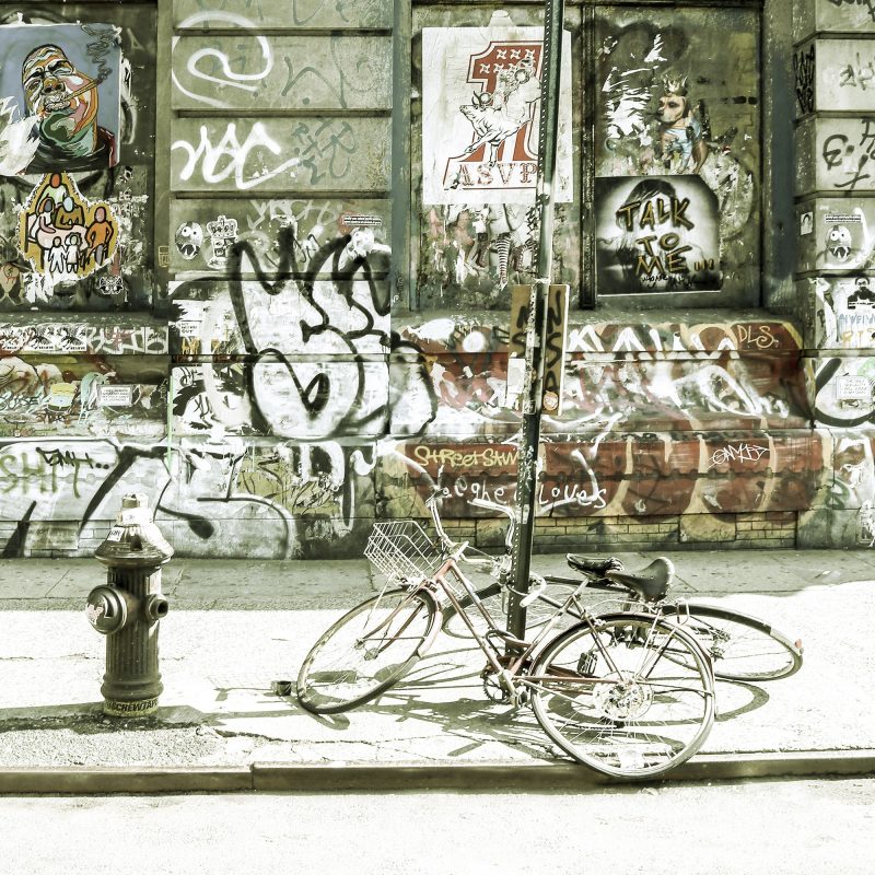 Graffiti och cyklar - Studio Caro-lines