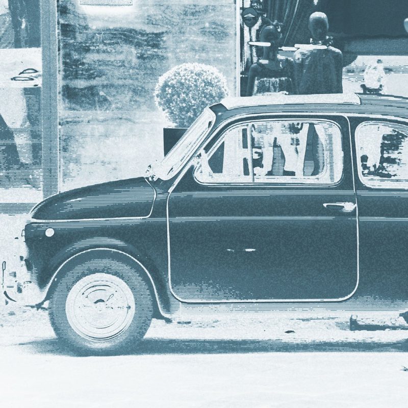 En liten bil i Milano - Studio Caro-lines